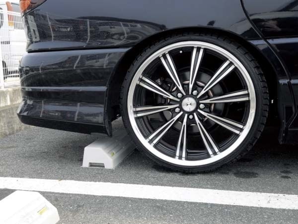 岡コン式車止めブロック3