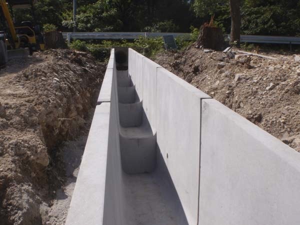 HI-P水路Ⅲ型落差工