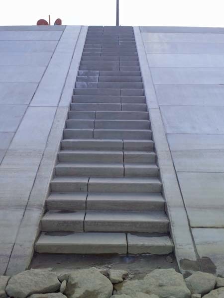 ストラーダ(階段ブロック)